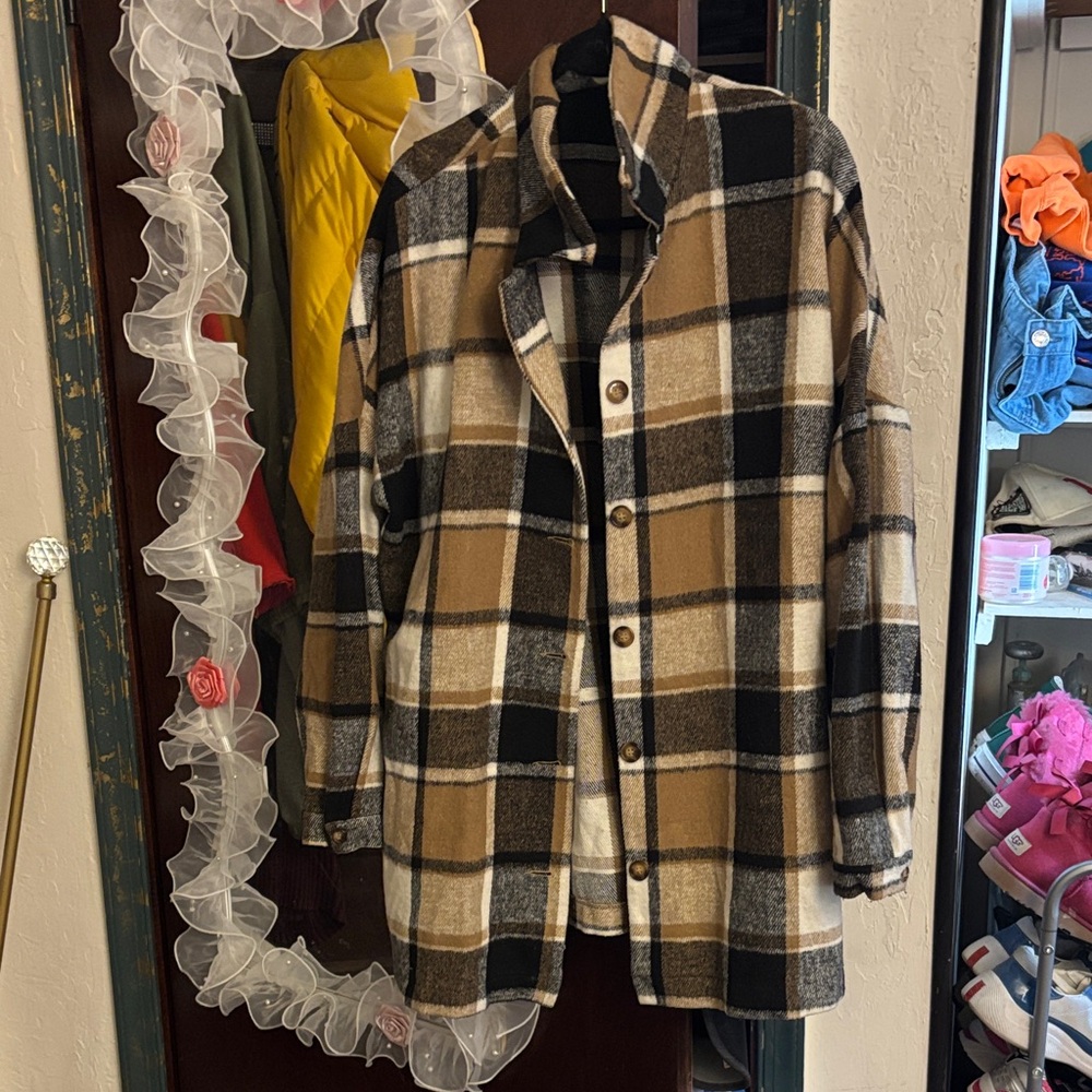 Plaid Button-Up Women's Jacket